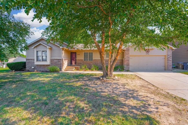 Building Photo - 2706 Rainier Cir