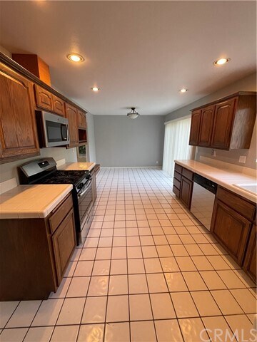 Building Photo - 617 E Avenida San Juan
