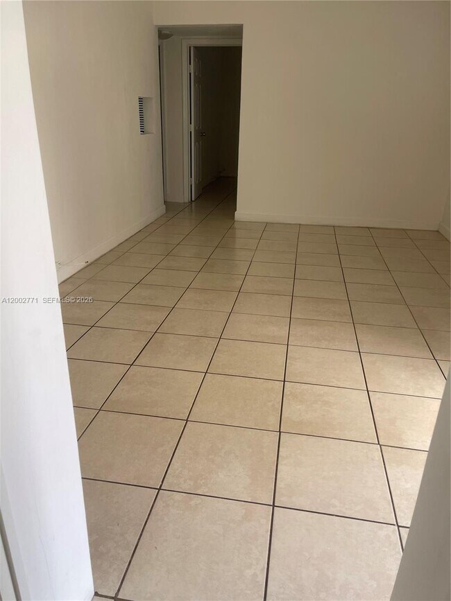 Foto del edificio - 115 NW 120th St