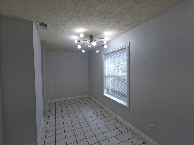 Foto del edificio - 75 Willowwood Cir