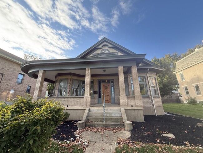 Photo - 1737 Compton Rd House