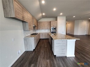 Building Photo - 2209 Hoja Ave