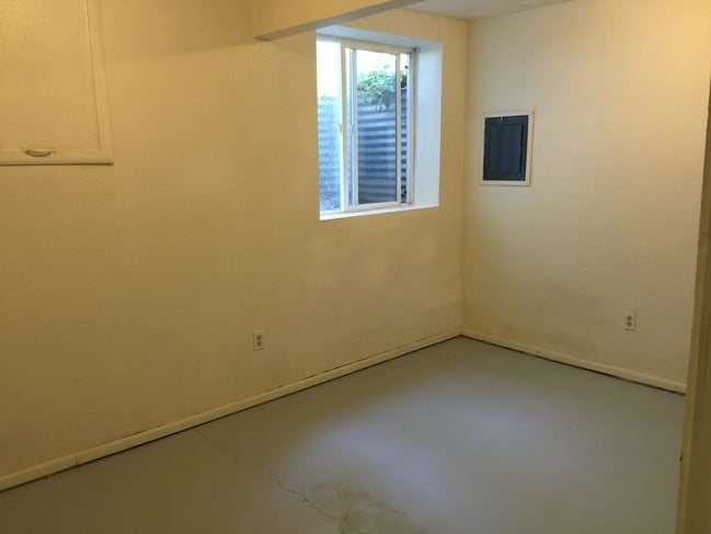 Foto del edificio - 418 NW Maryland St