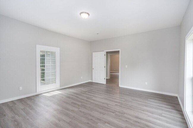 Foto del edificio - 1330 Clay St