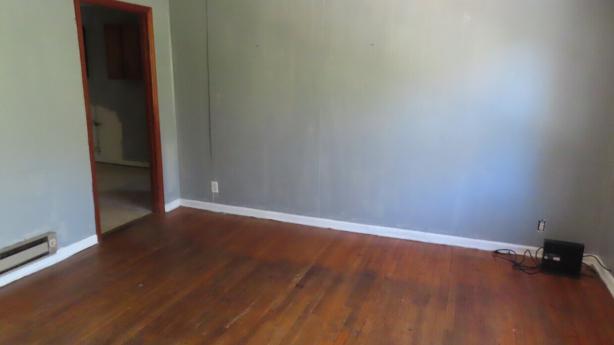 148 Edgewater Rd Unit 4, Elizabethton, TN 37643 Apartments in