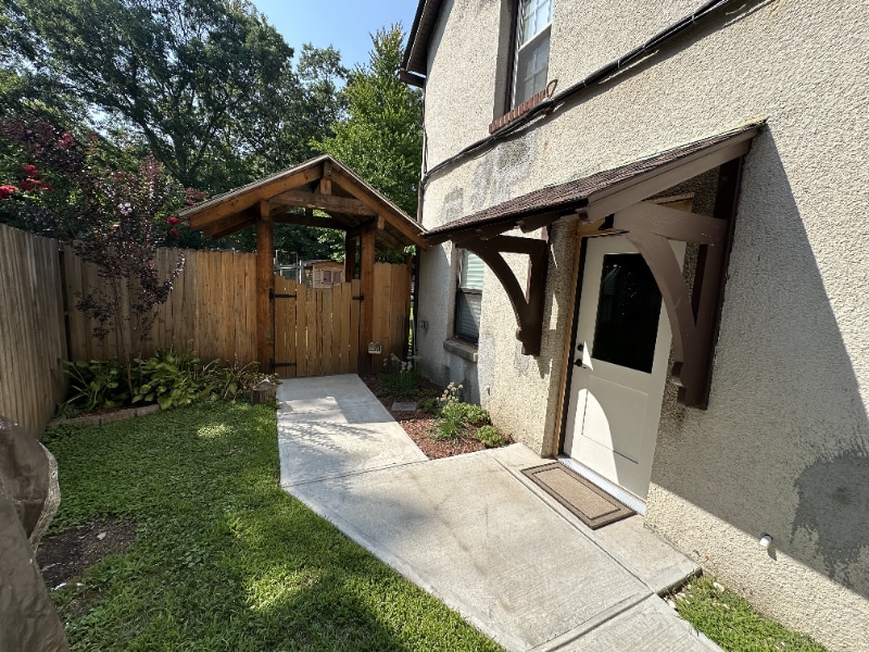Foto principal - 211 Highview St