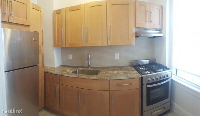 Building Photo - 5319 Roosevelt Ave