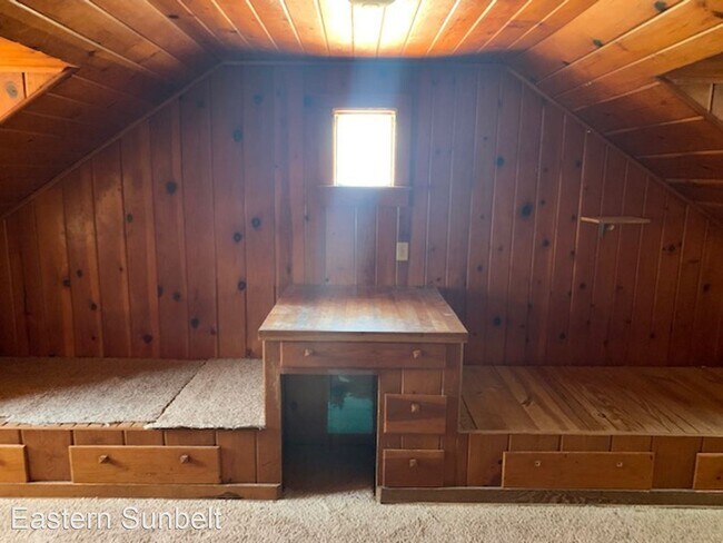 Building Photo - 3 br, 1 bath House - 1101 West University