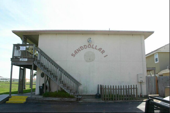 Building Photo - 14873 Granada Dr