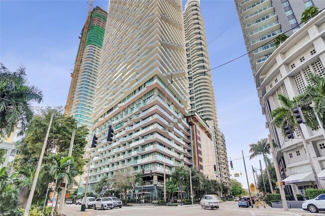 Foto del edificio - 1300 S Miami Ave