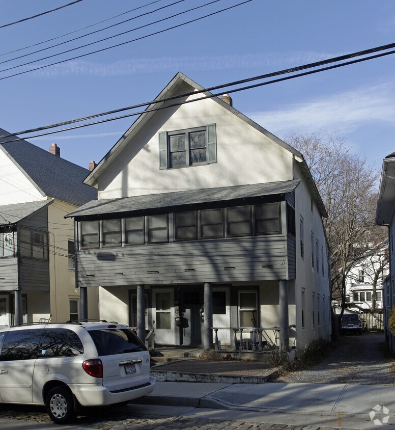 Primary Photo - 45 Scudder Ave