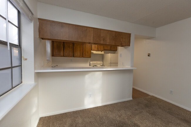 Building Photo - La Mesa Pearl