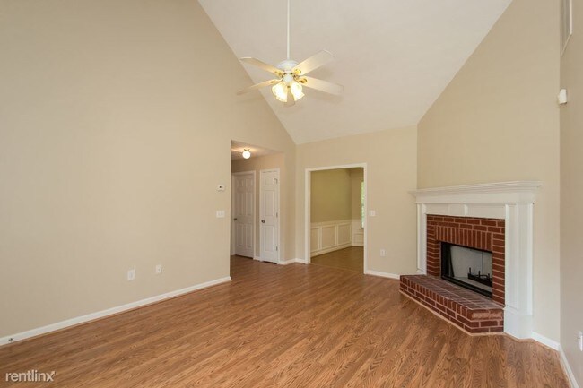Building Photo - 265 Overlook Dr