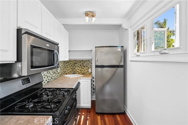 Building Photo - 1290 N Coast Hwy