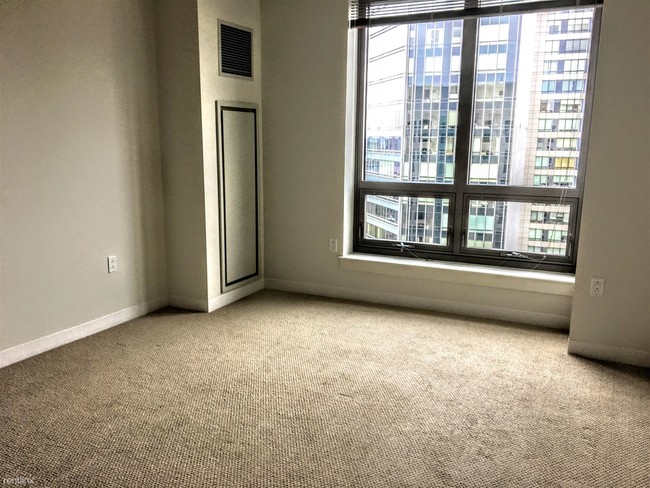 Building Photo - 1 br, 1 bath Apartment - 1 Stuart St # 1O