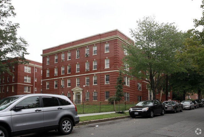 1451 Sheridan St NW - Bennett Hall