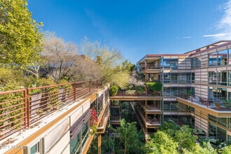 Building Photo - 7147 E Rancho Vista Dr