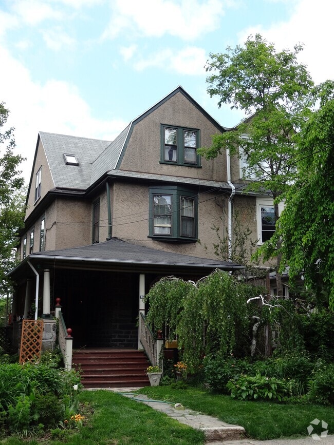 Building Photo - 18 Elliott Ave