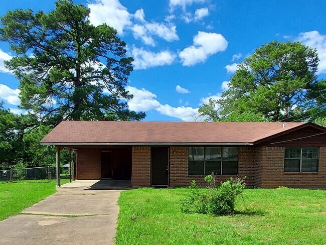 Foto del edificio - 3 Bedroom Single Family Home in Crockett