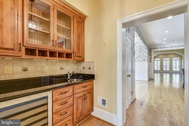 Foto del edificio - 9880 Palace Green Way