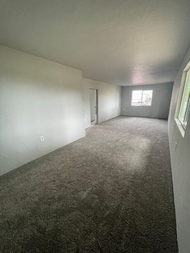 Foto del edificio - Newly Remolded 3 Bedroom, 1 Bathroom Home