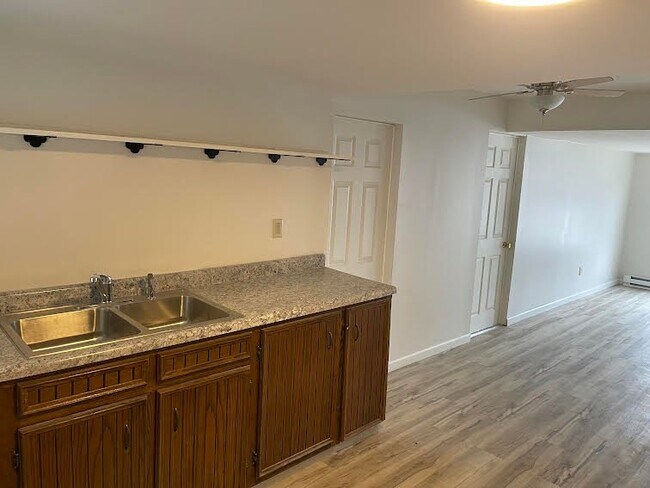 Foto del edificio - 11005 Brass Rd NW