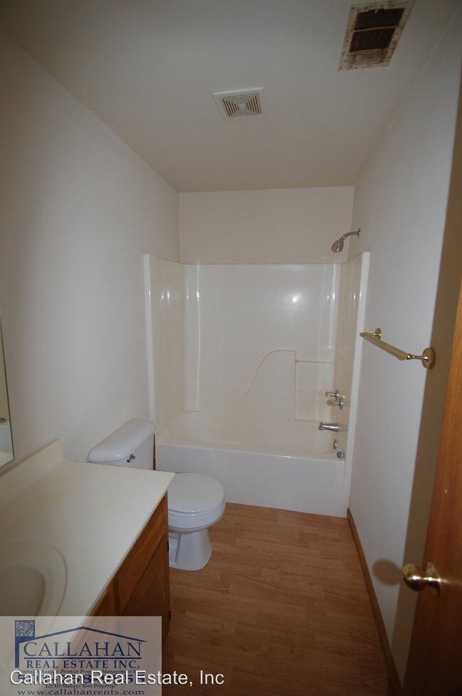 Building Photo - 1004 Ruth Ann Dr