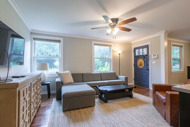 Foto del edificio - 420 Clover St