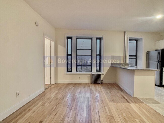 Building Photo - 631 Edgecombe Avenue