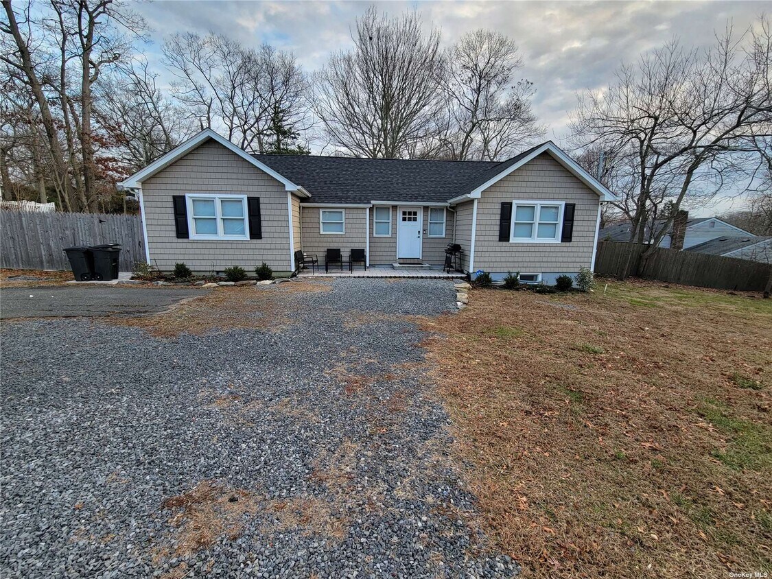 Primary Photo - 34 Friendship Dr