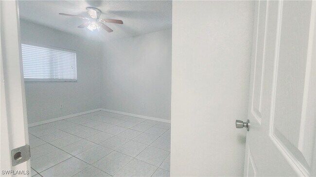 Foto del edificio - 5031 SW 16th Pl