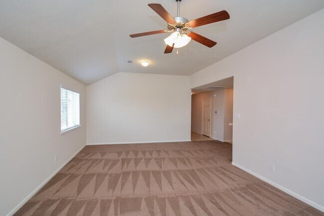 Foto del edificio - 8334 Loetsch Ridge Way