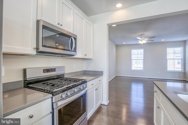Building Photo - 107 ALDERMAN