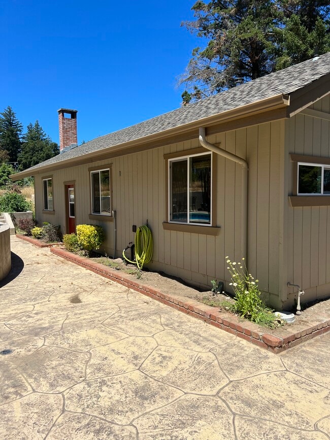 Foto del edificio - 330 Braemoor Dr