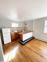 Building Photo - 507 Lowell Ave