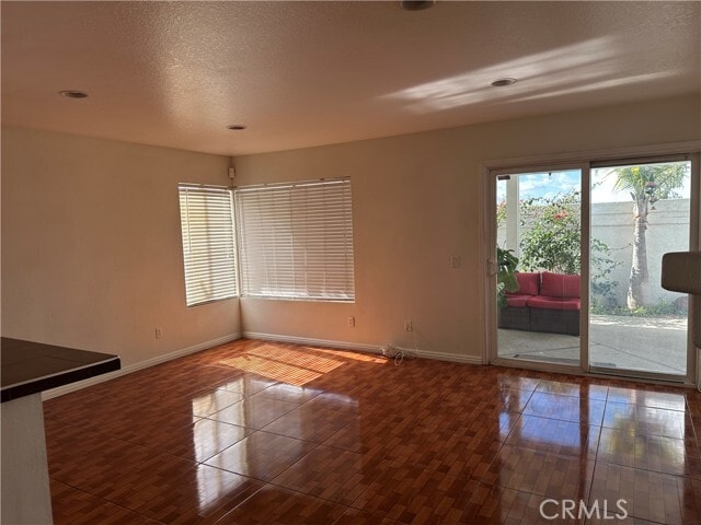 Foto del edificio - 10316 Beryl Ave