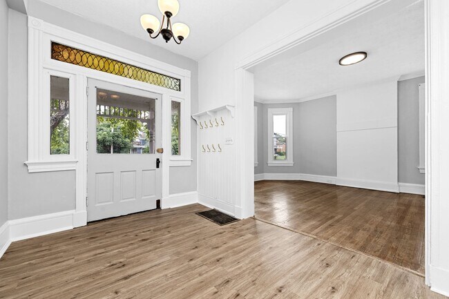 Foto del edificio - 1753 Williams Ave