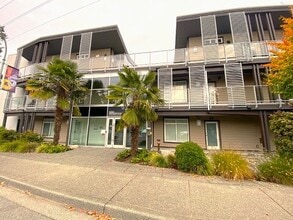 Building Photo - 1250 Stewart Ave