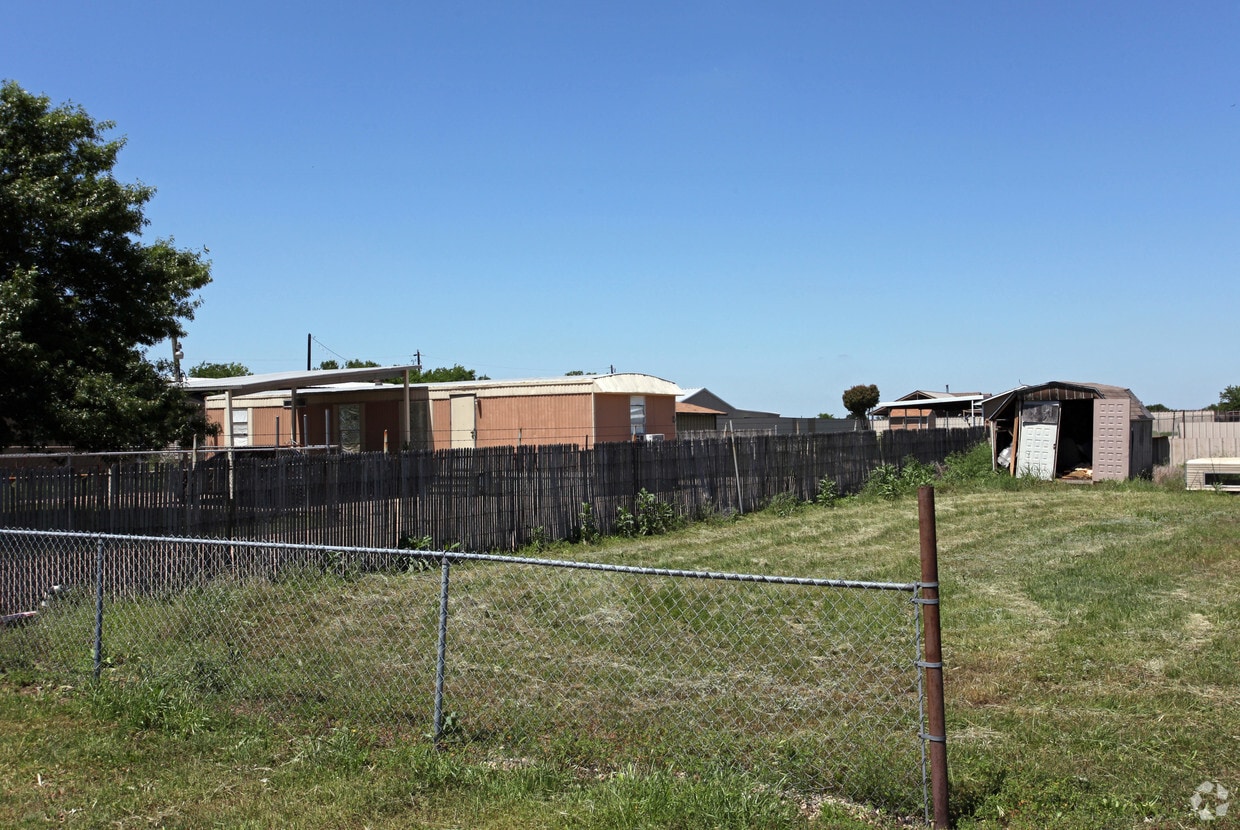 3322 Hidalgo Rd, Waxahachie, TX 75167 Apartments in Waxahachie, TX