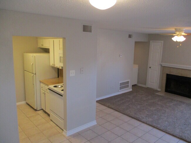 Woodcreek Townhome Apartments Conroe, TX