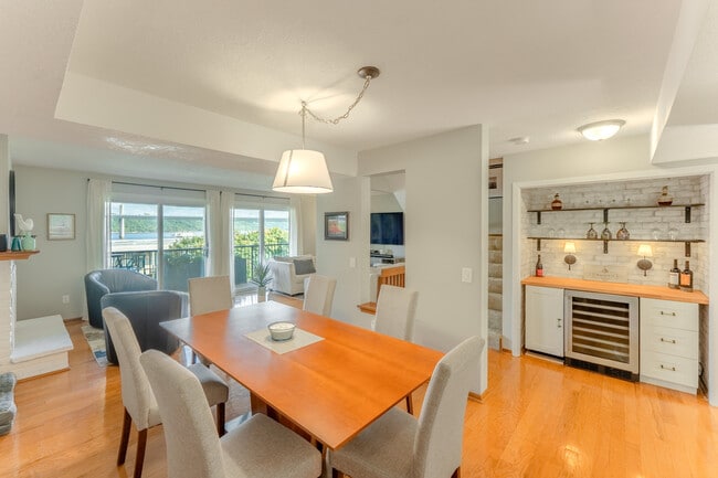 Building Photo - 6339 Saint Croix Trl N