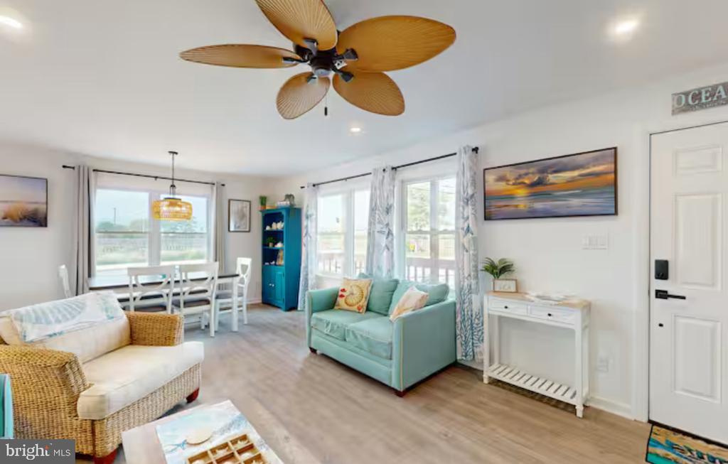 Foto principal - 327 Robin Dr