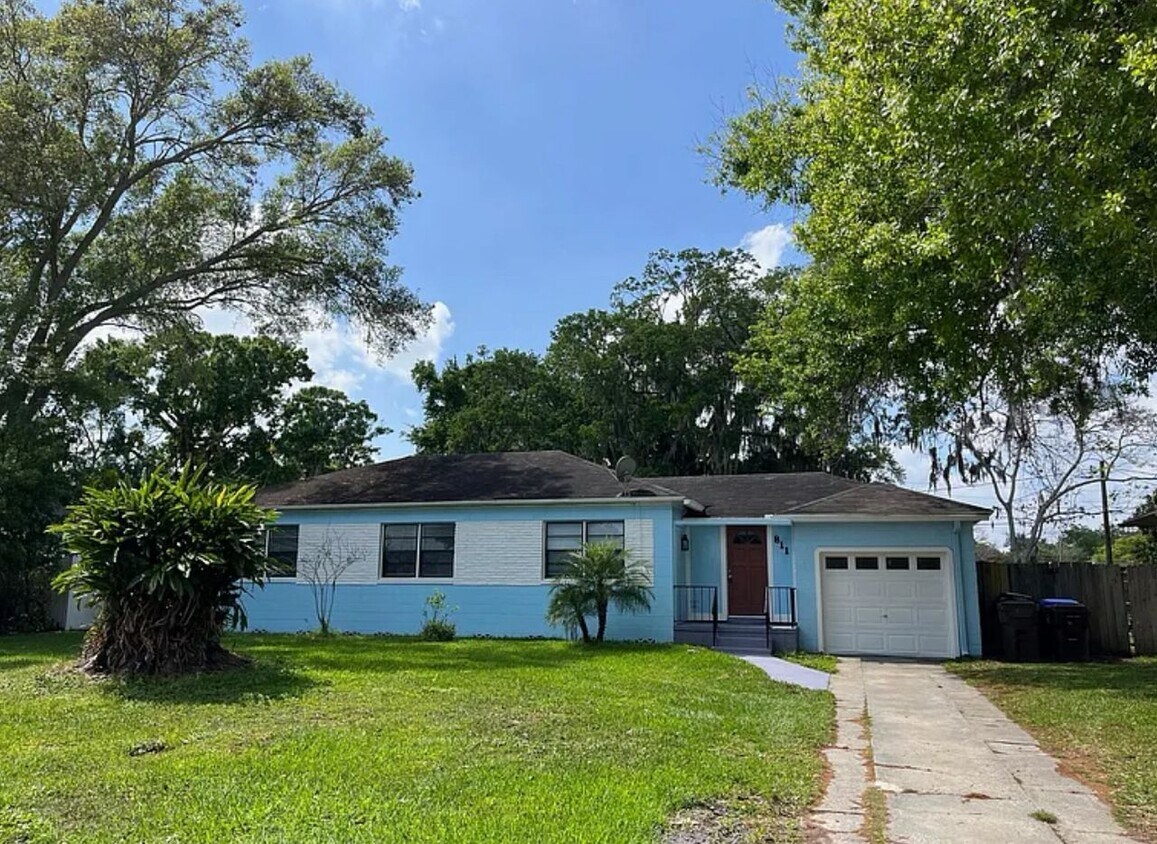 Foto principal - 811 Canterbury Ln