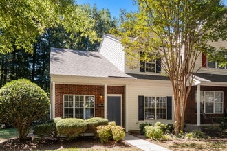Building Photo - 10660 Holly Ridge Blvd