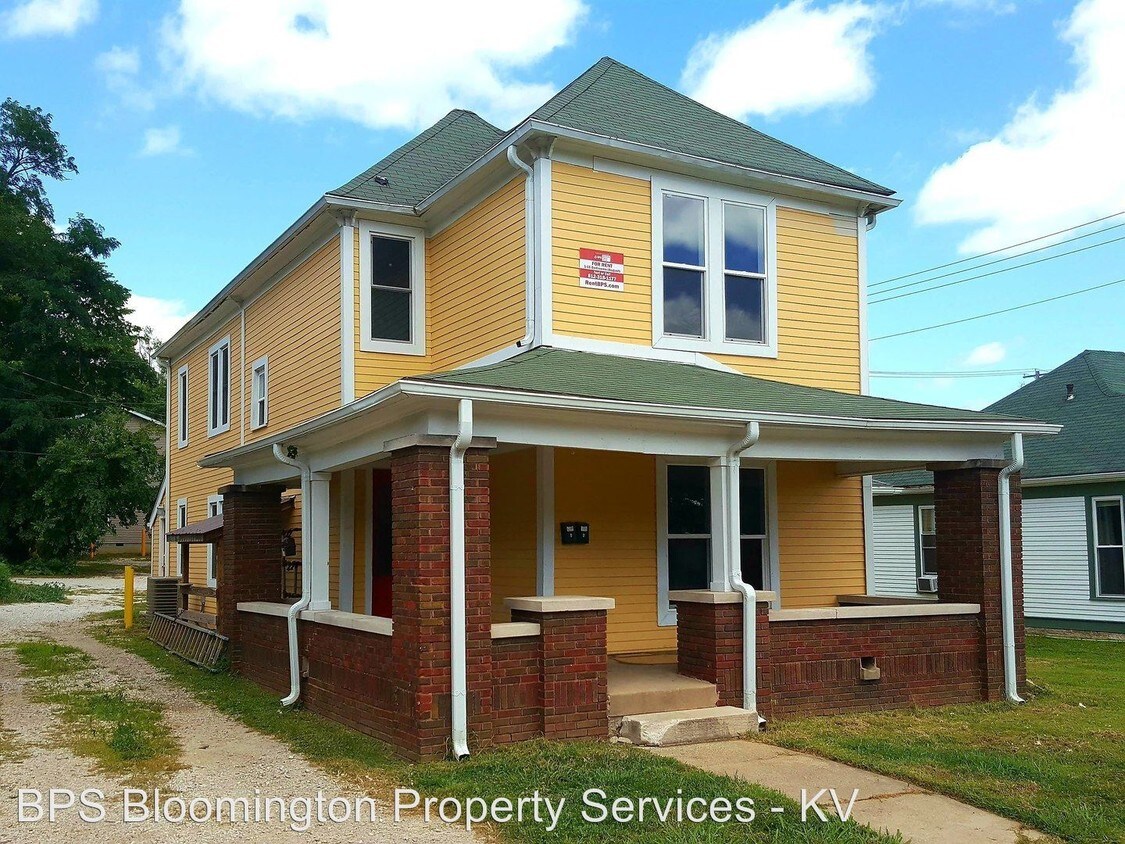 Primary Photo - 7 br, 4 bath Apartment - 303 E 10th St