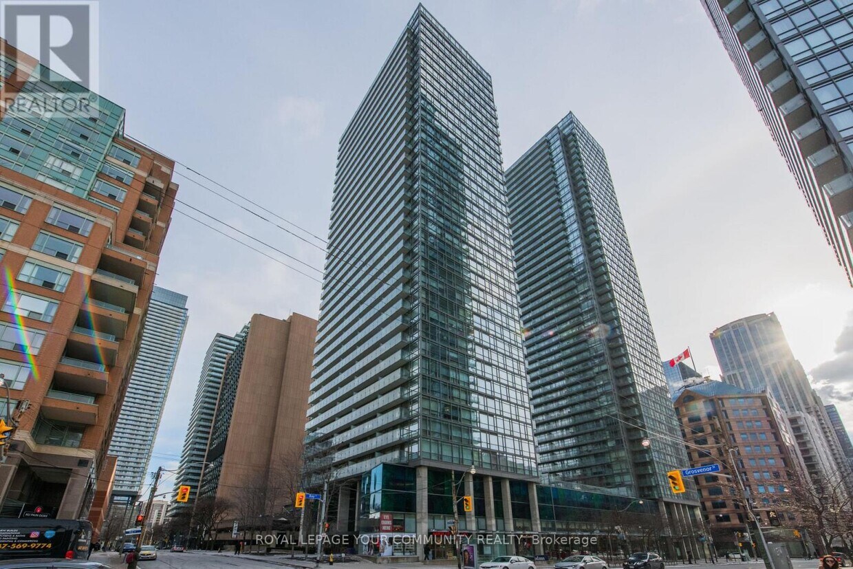 Photo principale - 37-2537 Grosvenor St