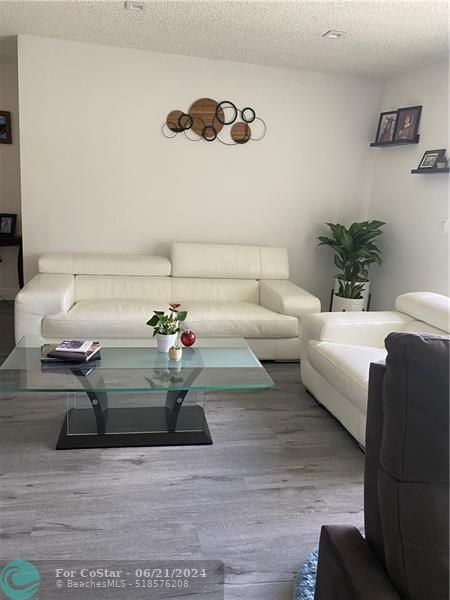 Foto del edificio - 401 SW 86th Ave