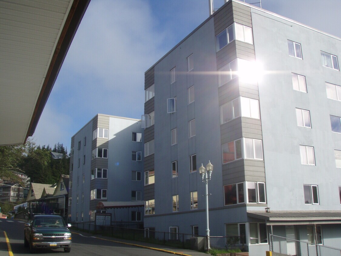Foto del edificio - 320 Bawden St