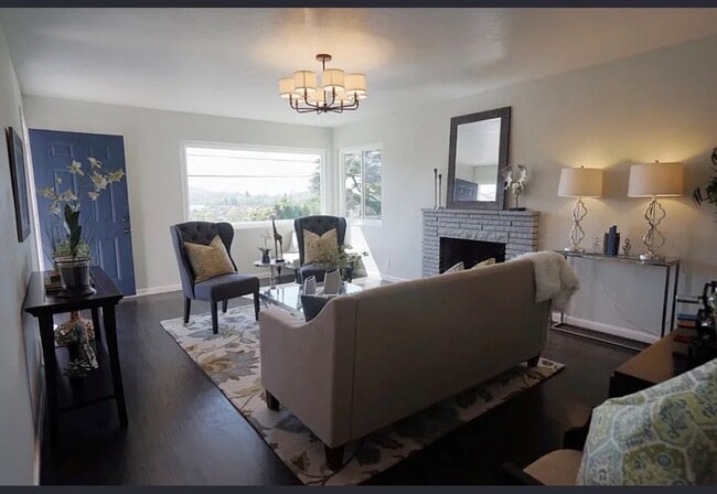 Sala de estar - 2515 Oliver Ave