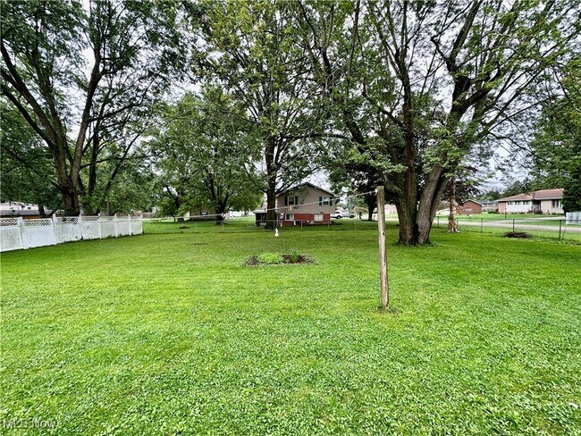 Foto del edificio - 1370 W Vine St